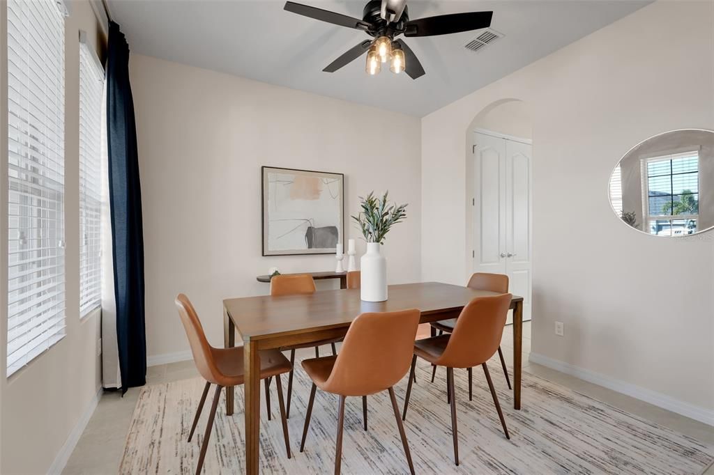 En Venta: $815,000 (4 camas, 3 baños, 2790 Pies cuadrados)