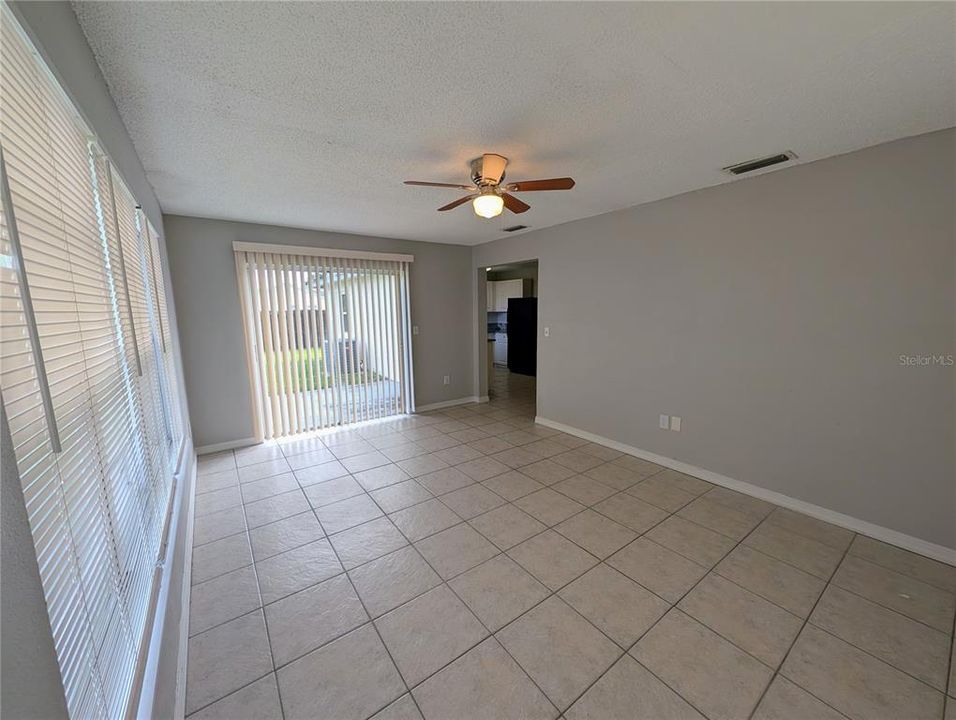 На продажу: $269,000 (3 спален, 2 ванн, 1283 Квадратных фут)
