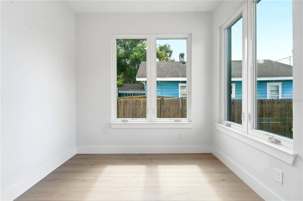 For Sale: $559,000 (3 beds, 2 baths, 1576 Square Feet)