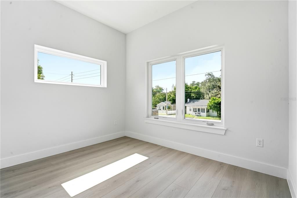 For Sale: $559,000 (3 beds, 2 baths, 1576 Square Feet)