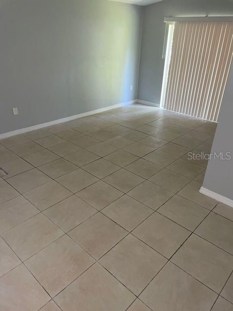 For Rent: $1,150 (1 beds, 1 baths, 800 Square Feet)
