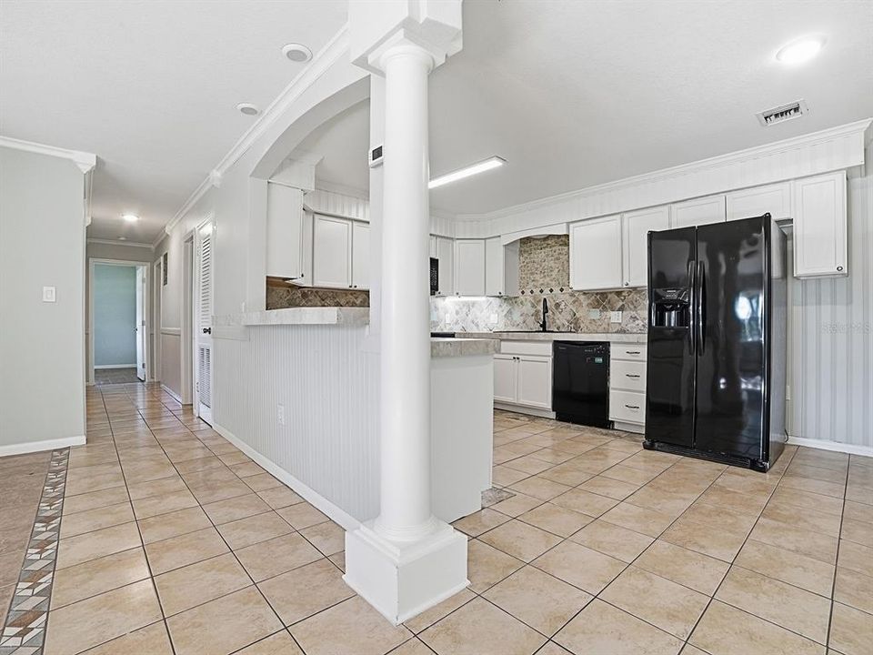For Sale: $284,990 (3 beds, 1 baths, 1301 Square Feet)