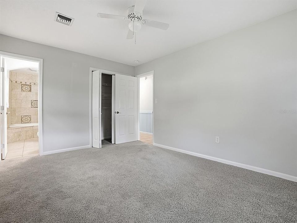 For Sale: $284,990 (3 beds, 1 baths, 1301 Square Feet)