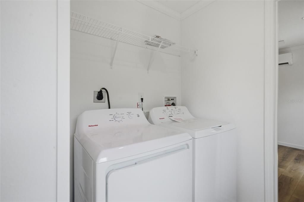 На продажу: $189,000 (2 спален, 2 ванн, 819 Квадратных фут)