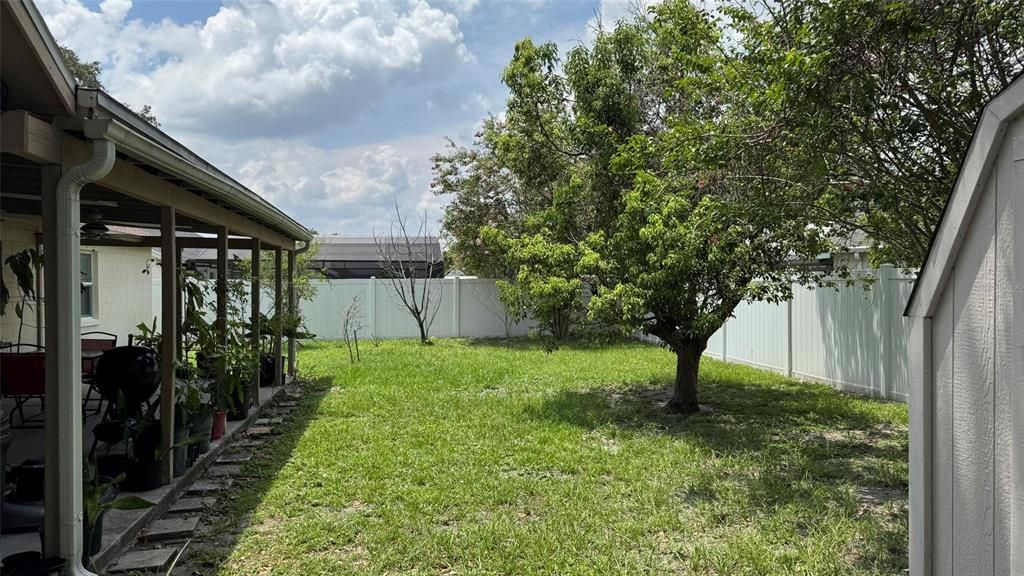 Activo con contrato: $349,900 (4 camas, 2 baños, 1356 Pies cuadrados)
