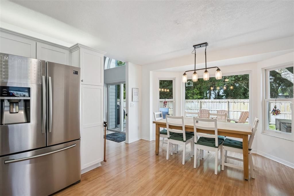 Activo con contrato: $449,000 (3 camas, 2 baños, 1673 Pies cuadrados)