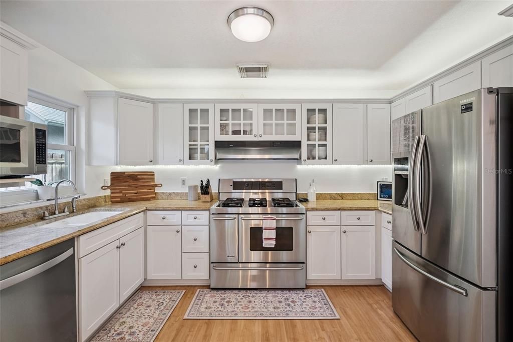 Activo con contrato: $449,000 (3 camas, 2 baños, 1673 Pies cuadrados)