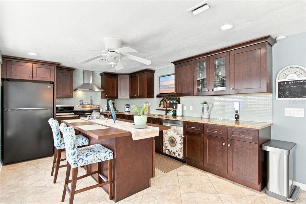 Active With Contract: $395,000 (3 beds, 2 baths, 1380 Square Feet)