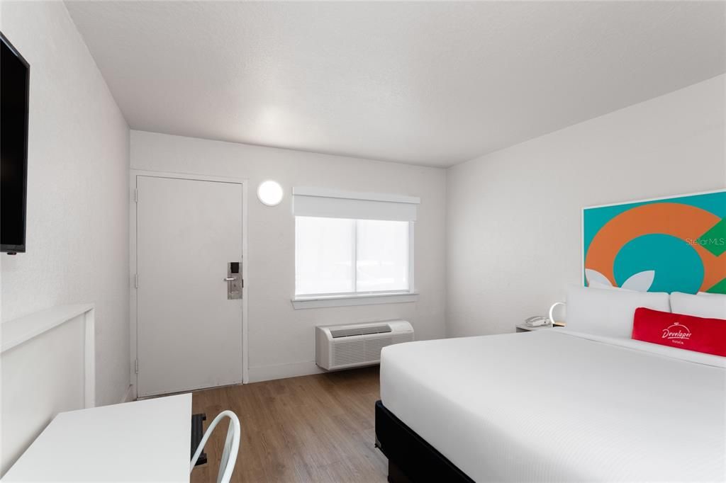 For Sale: $57,000 (1 beds, 1 baths, 198 Square Feet)
