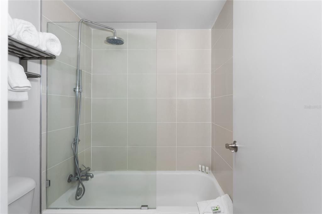 For Sale: $57,000 (1 beds, 1 baths, 198 Square Feet)