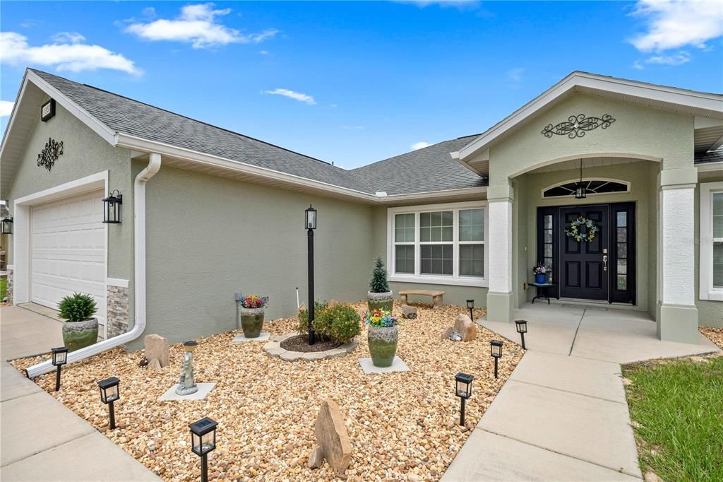 For Sale: $355,000 (3 beds, 2 baths, 2150 Square Feet)