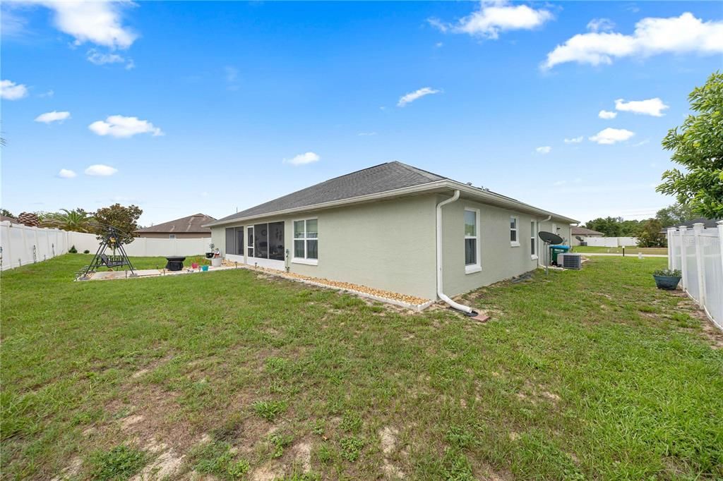 For Sale: $355,000 (3 beds, 2 baths, 2150 Square Feet)