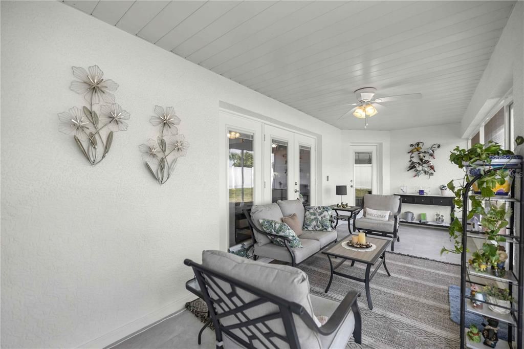 For Sale: $355,000 (3 beds, 2 baths, 2150 Square Feet)