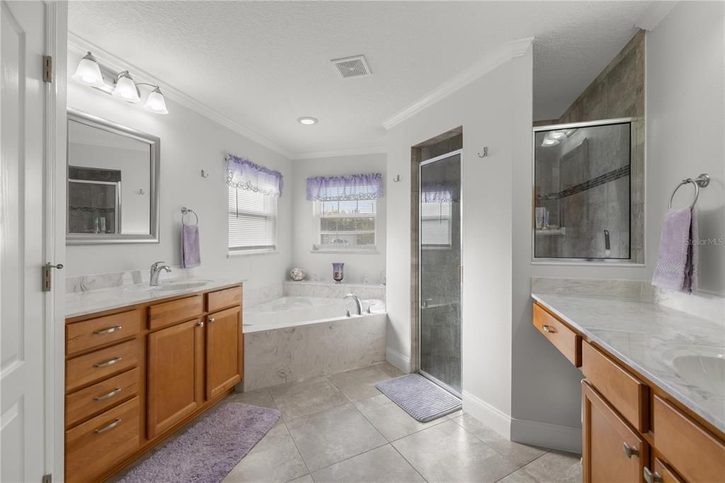 For Sale: $355,000 (3 beds, 2 baths, 2150 Square Feet)