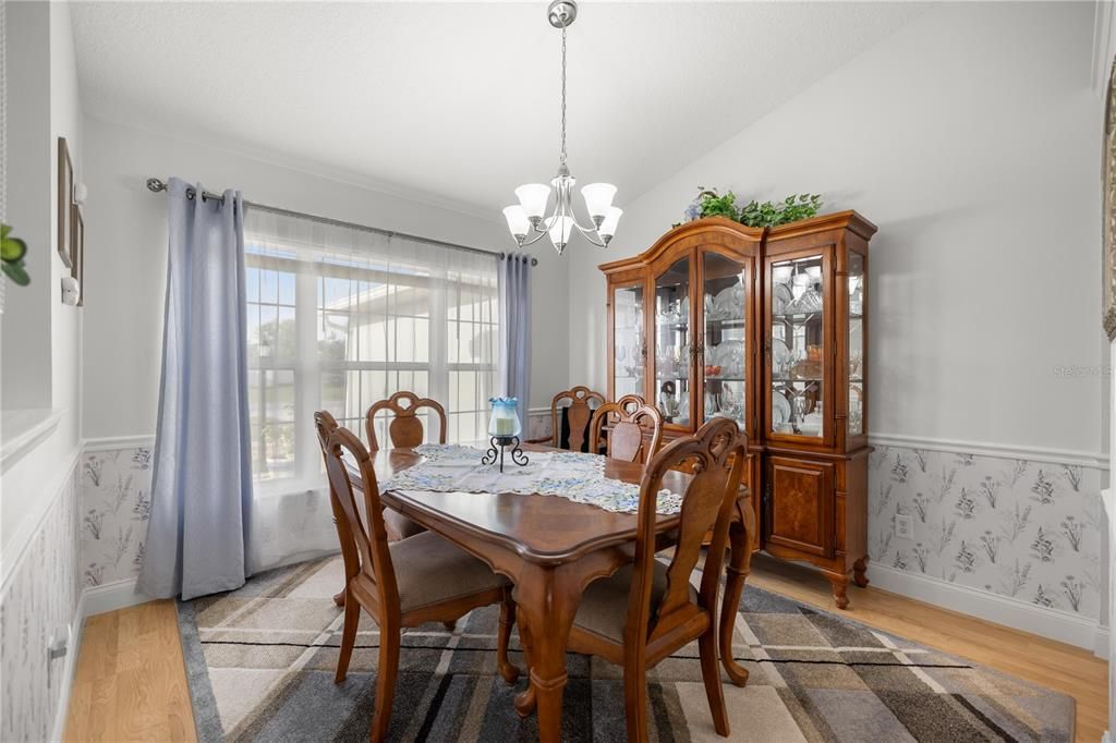 For Sale: $355,000 (3 beds, 2 baths, 2150 Square Feet)