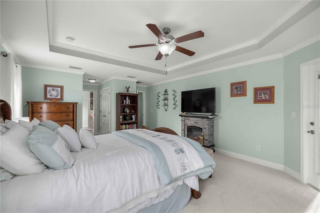 For Sale: $355,000 (3 beds, 2 baths, 2150 Square Feet)