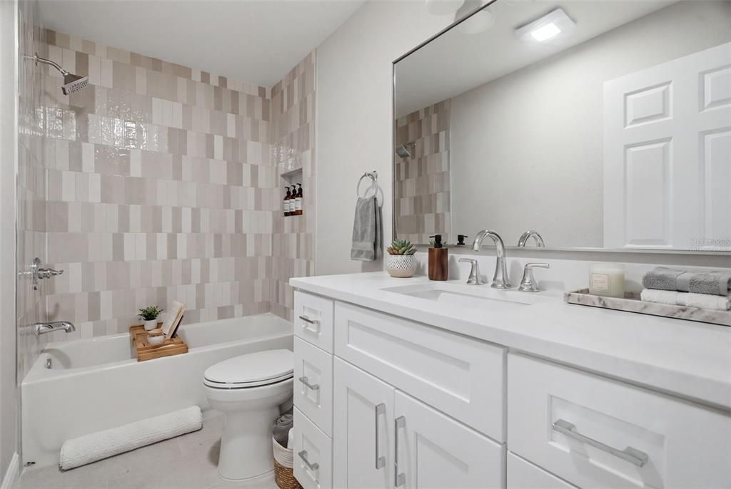 Под контрактом: $539,995 (3 спален, 2 ванн, 1750 Квадратных фут)
