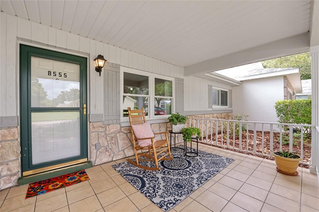 For Sale: $185,900 (2 beds, 2 baths, 1748 Square Feet)