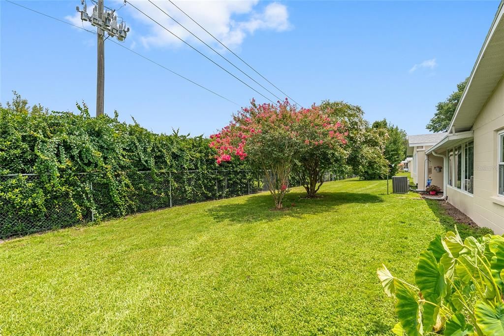 For Sale: $185,900 (2 beds, 2 baths, 1748 Square Feet)