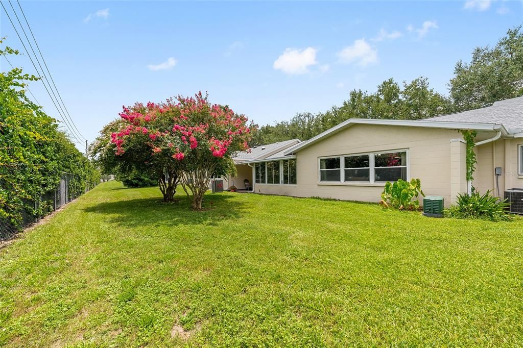 For Sale: $185,900 (2 beds, 2 baths, 1748 Square Feet)