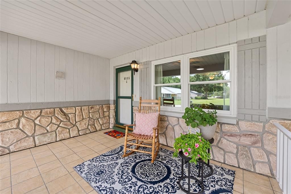 For Sale: $185,900 (2 beds, 2 baths, 1748 Square Feet)