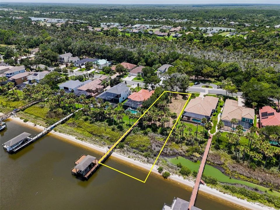 待售: $324,900 (0.52 acres)