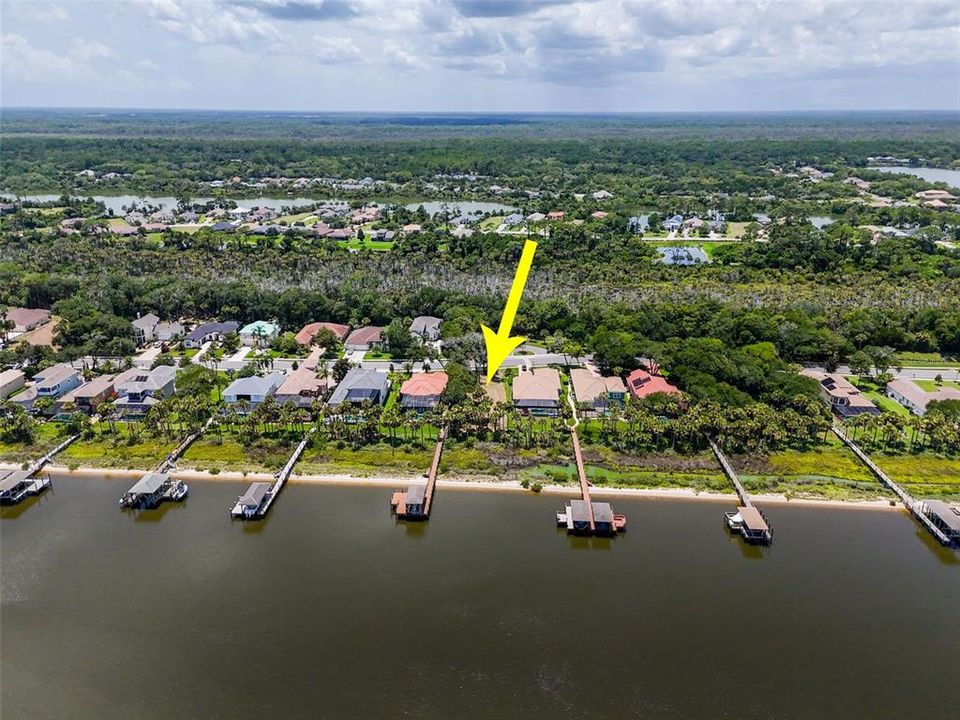 待售: $324,900 (0.52 acres)