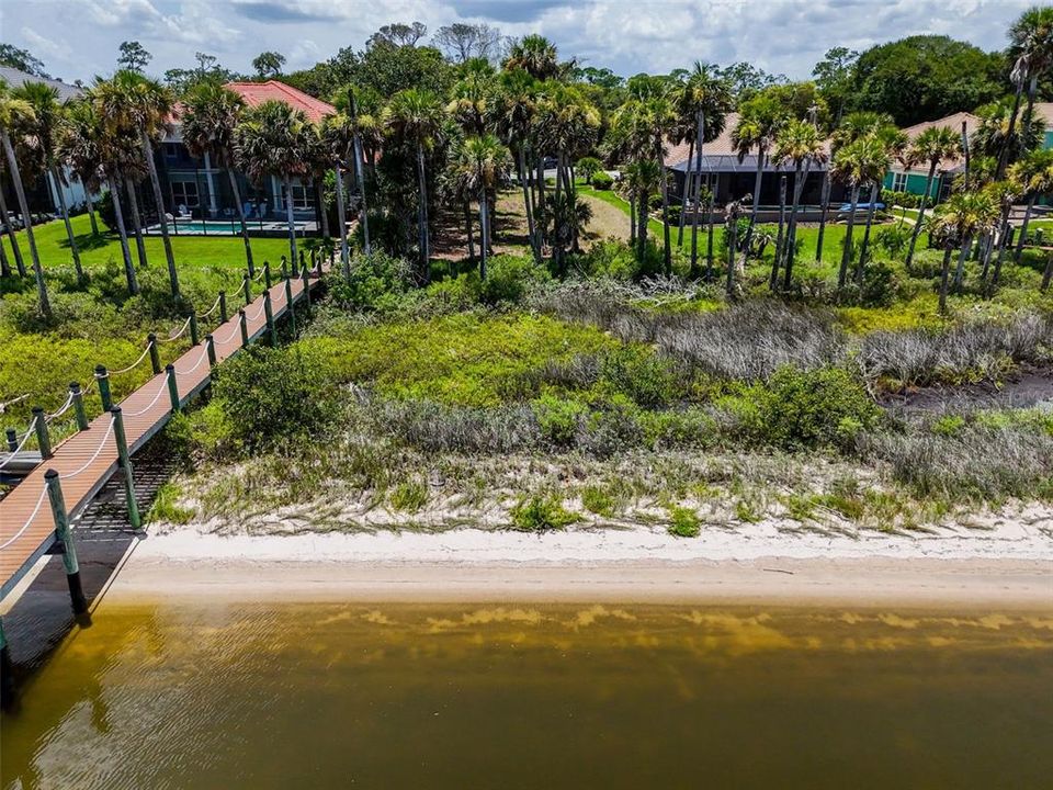 待售: $324,900 (0.52 acres)