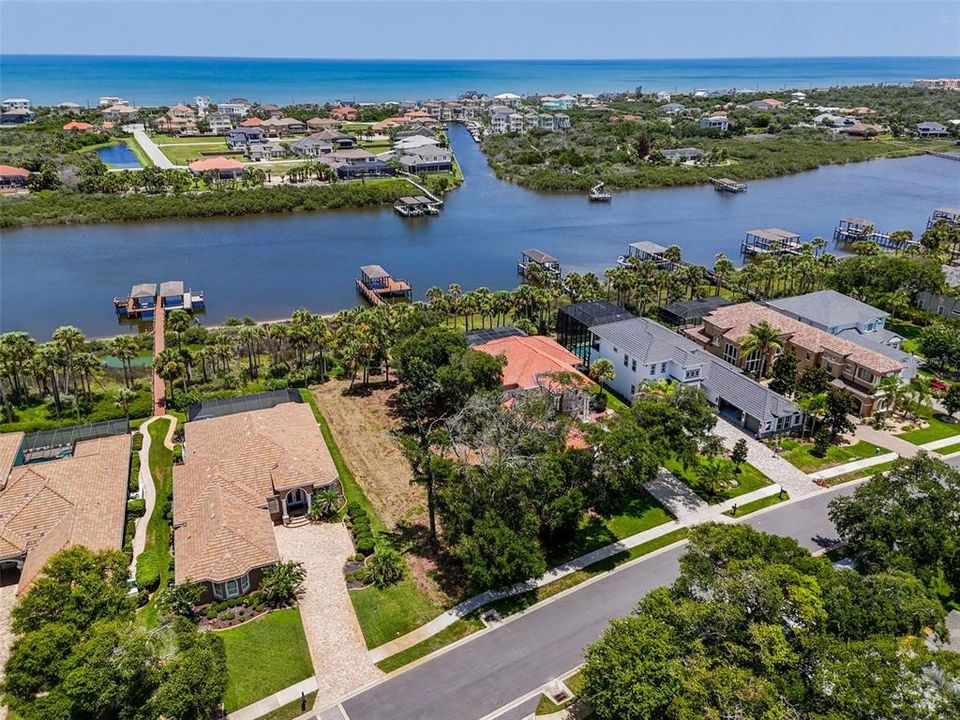 待售: $324,900 (0.52 acres)