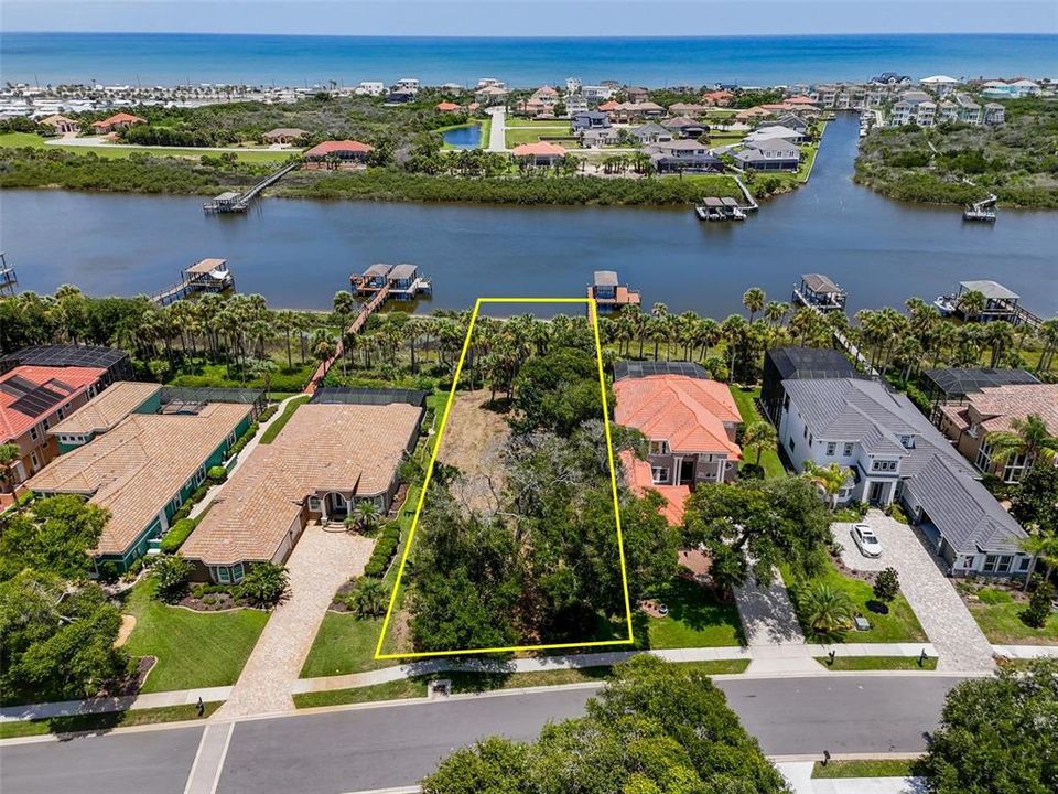 待售: $324,900 (0.52 acres)
