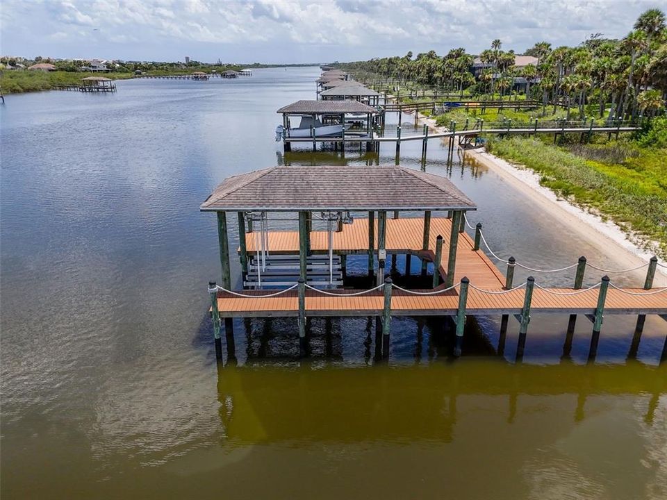 待售: $324,900 (0.52 acres)