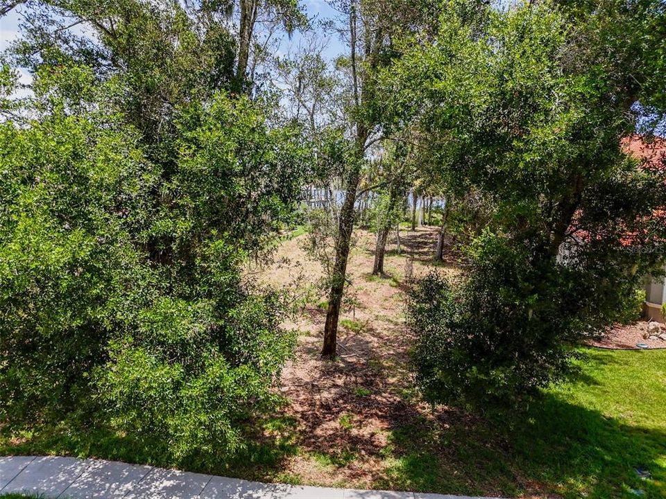 待售: $324,900 (0.52 acres)