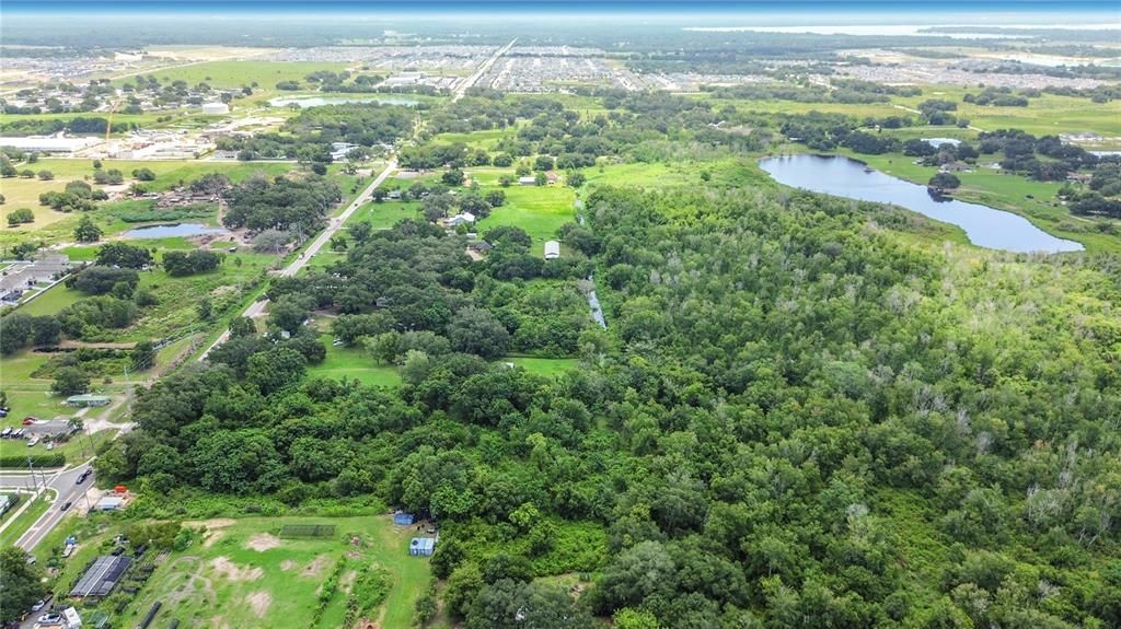 En Venta: $950,000 (4.71 acres)