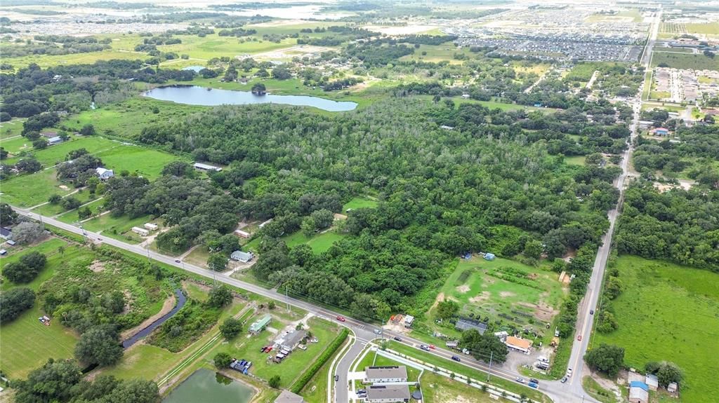 En Venta: $950,000 (4.71 acres)
