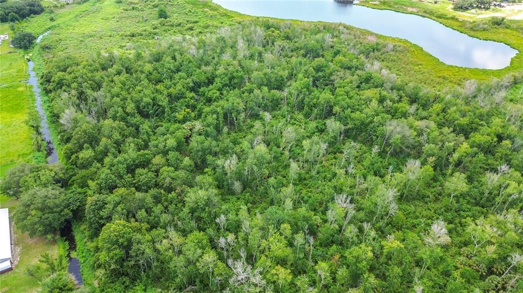 En Venta: $950,000 (4.71 acres)