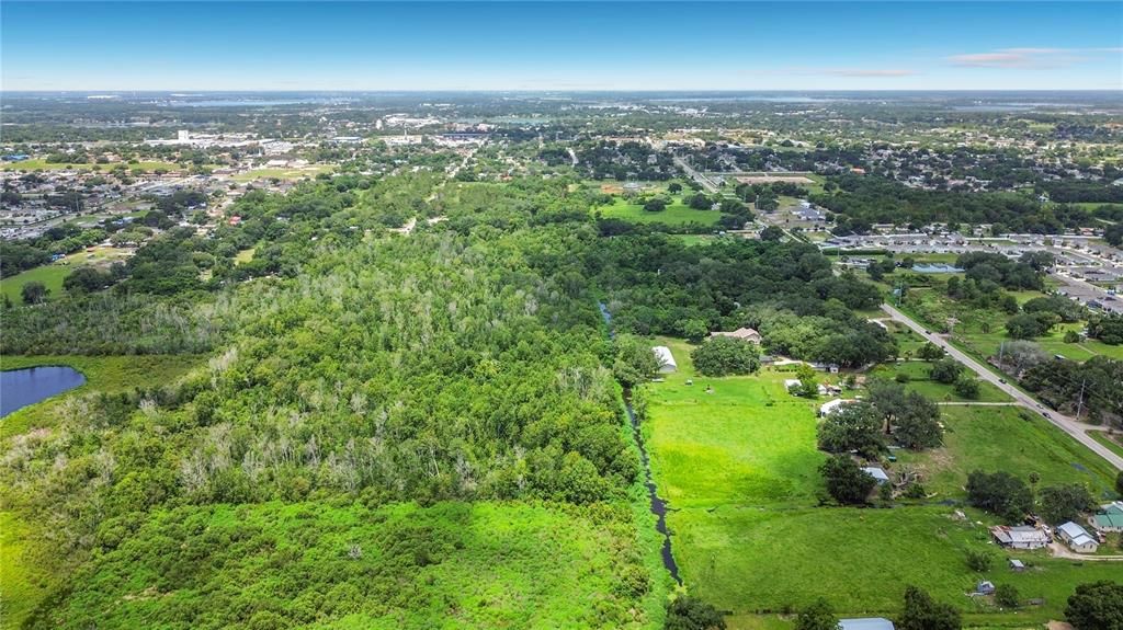 En Venta: $950,000 (4.71 acres)