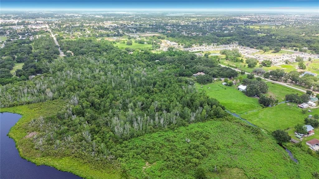 En Venta: $950,000 (4.71 acres)