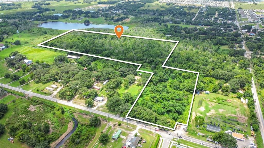 En Venta: $950,000 (4.71 acres)