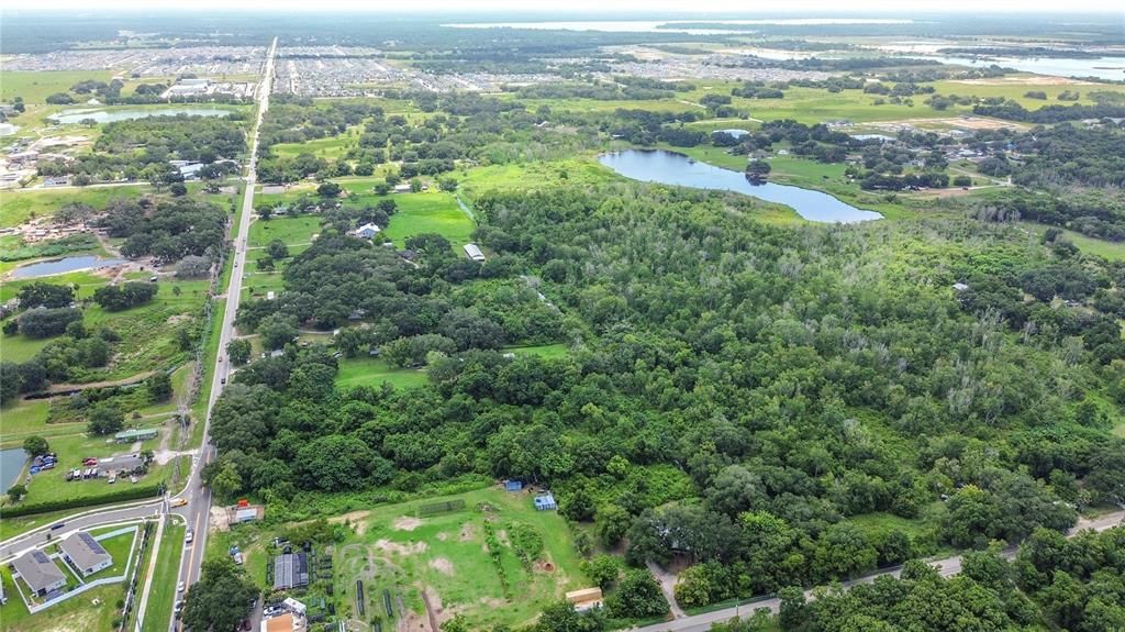 En Venta: $950,000 (4.71 acres)