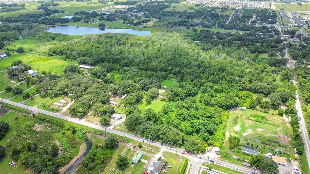 En Venta: $950,000 (4.71 acres)