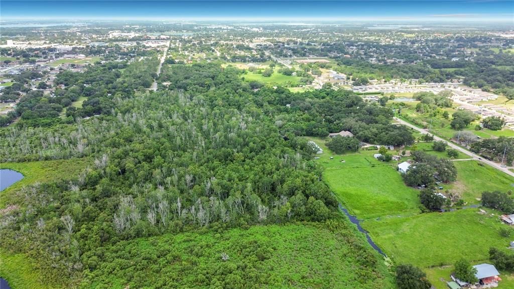 En Venta: $950,000 (4.71 acres)