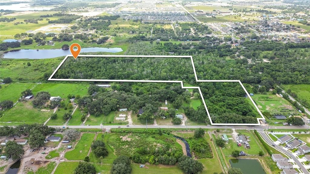 En Venta: $950,000 (4.71 acres)
