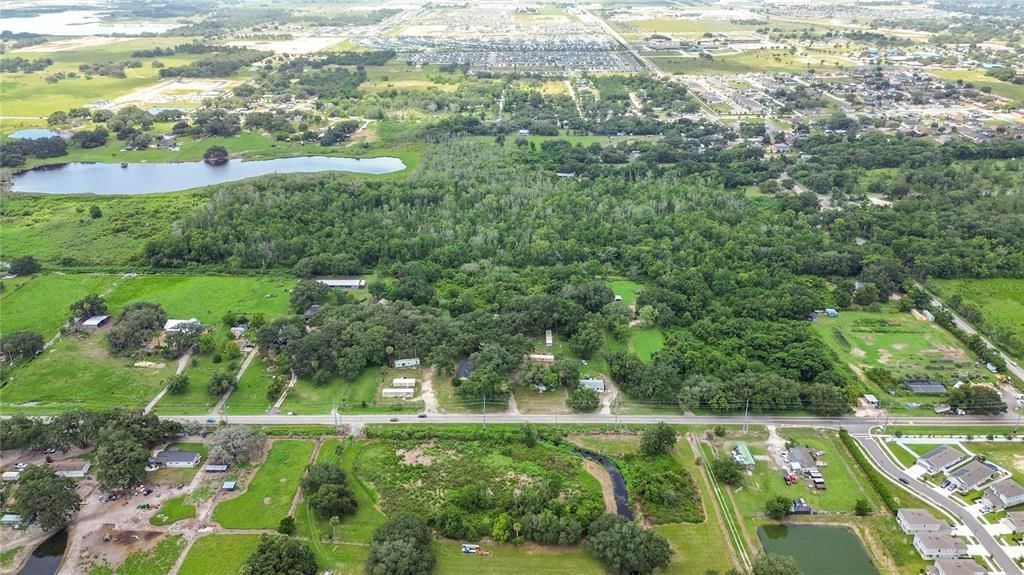 En Venta: $950,000 (4.71 acres)