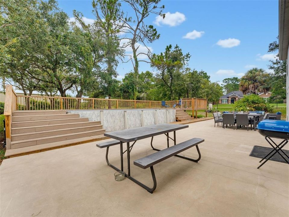 Activo con contrato: $595,000 (6 camas, 4 baños, 3900 Pies cuadrados)