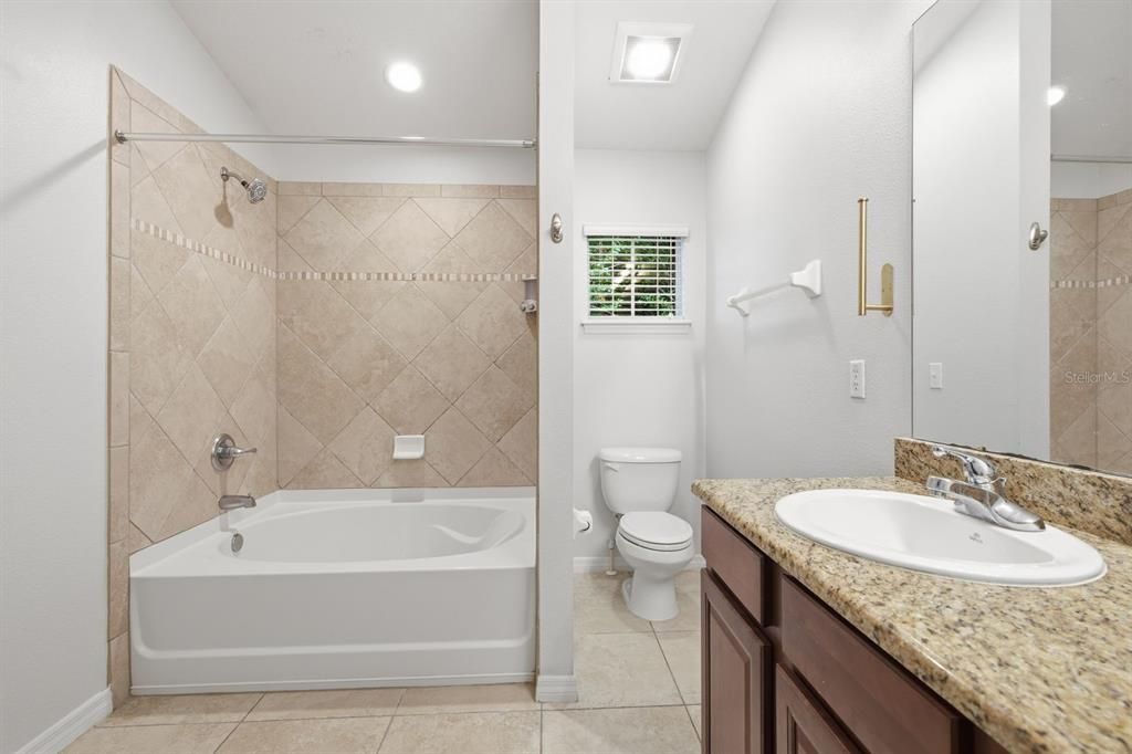 For Sale: $409,900 (3 beds, 2 baths, 1776 Square Feet)