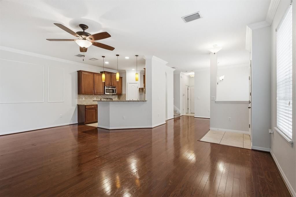 For Sale: $409,900 (3 beds, 2 baths, 1776 Square Feet)