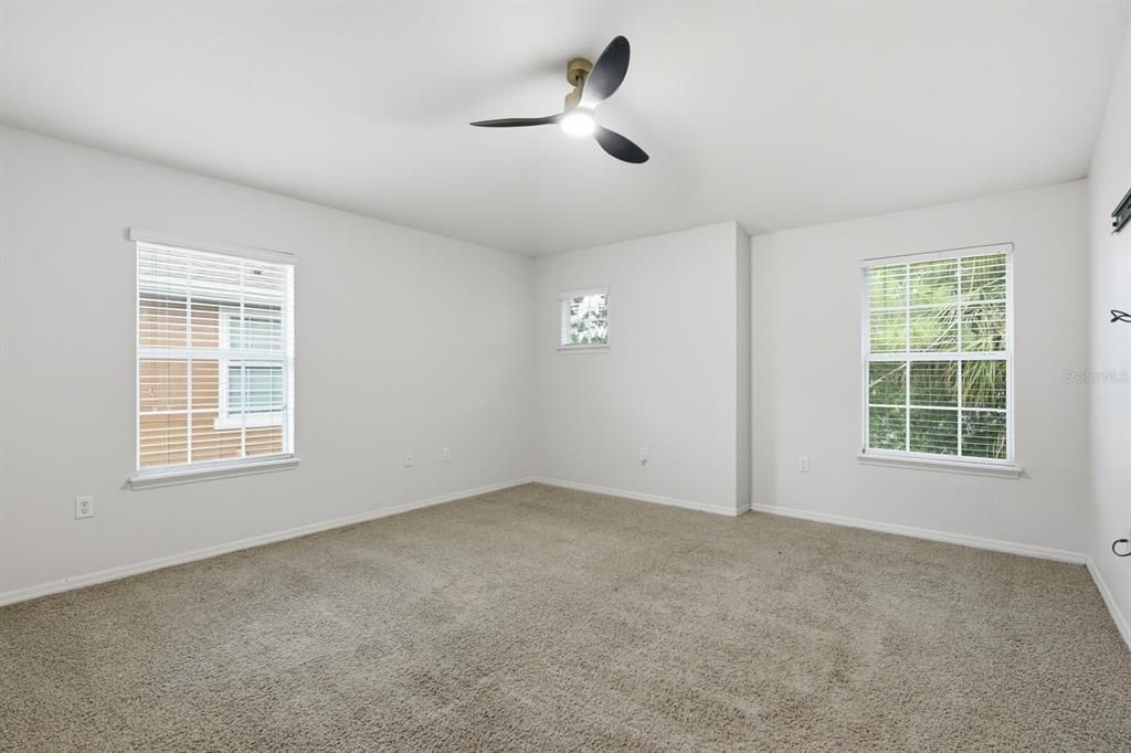 For Sale: $409,900 (3 beds, 2 baths, 1776 Square Feet)