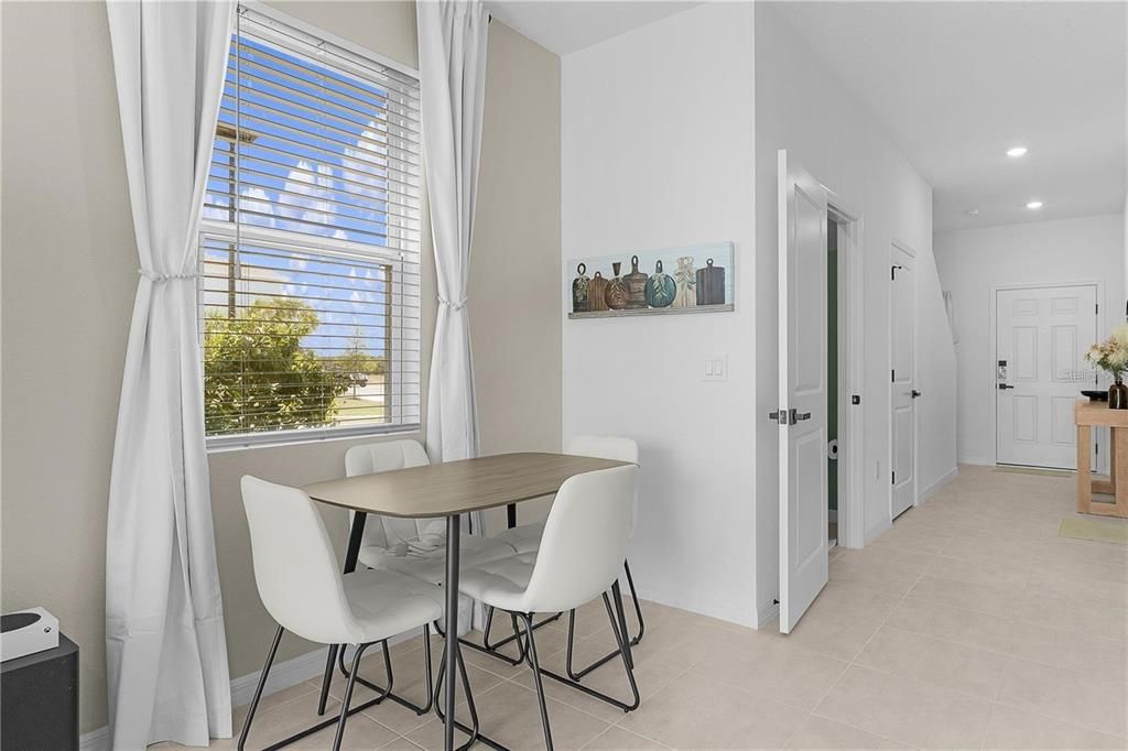 В аренду: $2,500 (3 спален, 2 ванн, 1558 Квадратных фут)