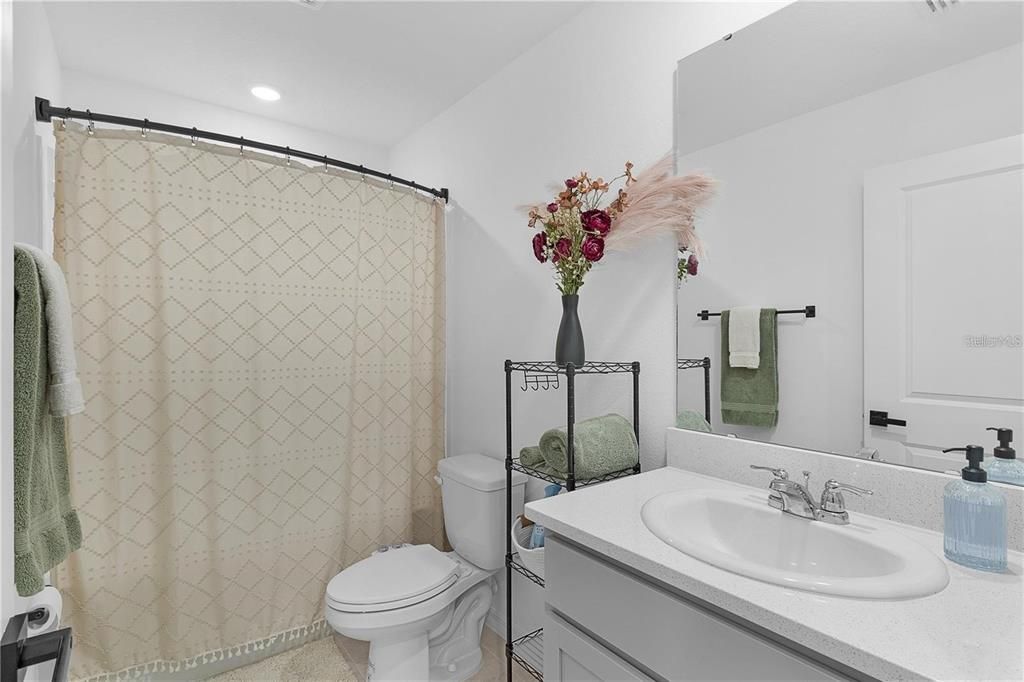 В аренду: $2,500 (3 спален, 2 ванн, 1558 Квадратных фут)