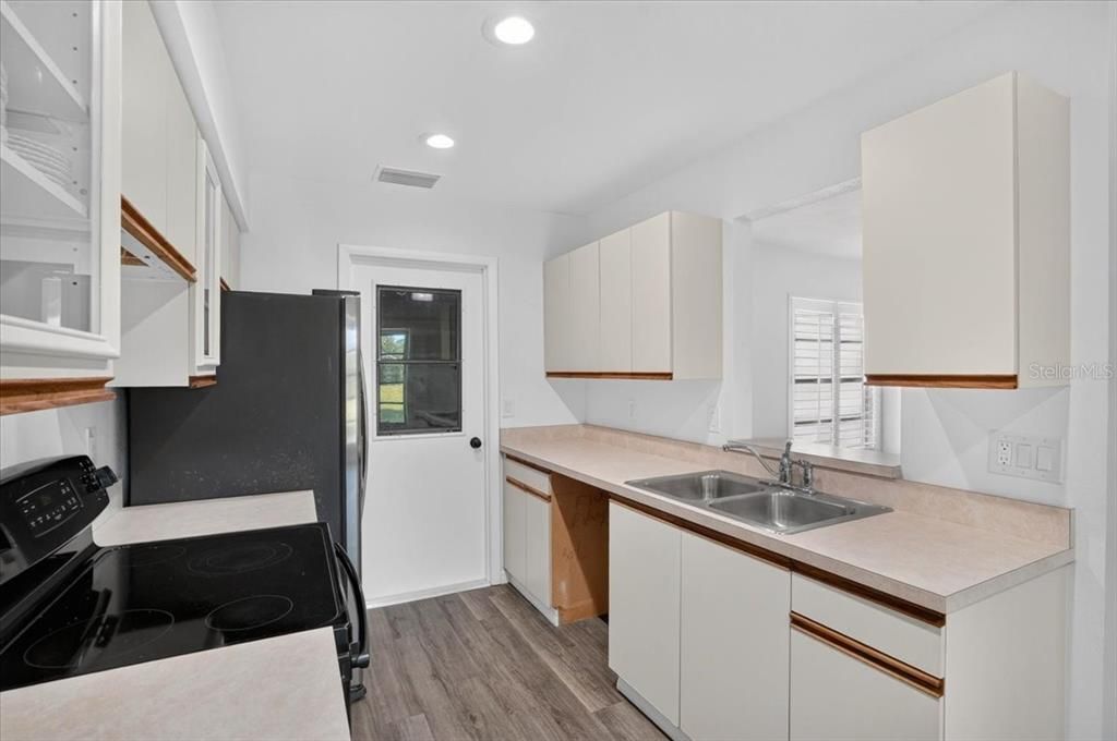 En Venta: $200,000 (2 camas, 2 baños, 1102 Pies cuadrados)